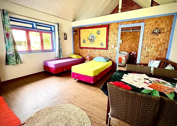 Linareva Moorea Beach Resort
